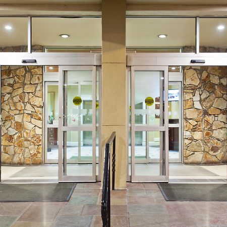 Holiday Inn Charleston-Riverview By Ihg Buitenkant foto
